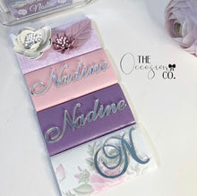 Load image into Gallery viewer, Cut-Out Favour Name Plaque