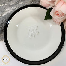 Load image into Gallery viewer, Engraved Cut out Place Cards