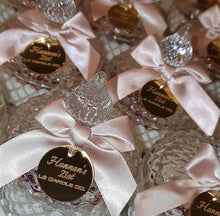 Load image into Gallery viewer, Engraved Round Favour Tag